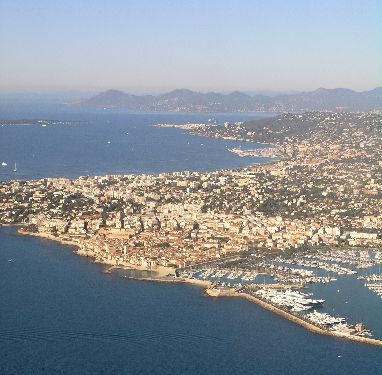 Панорамный вид в Антиба, Франция. Фото 20 – фотографии Франции