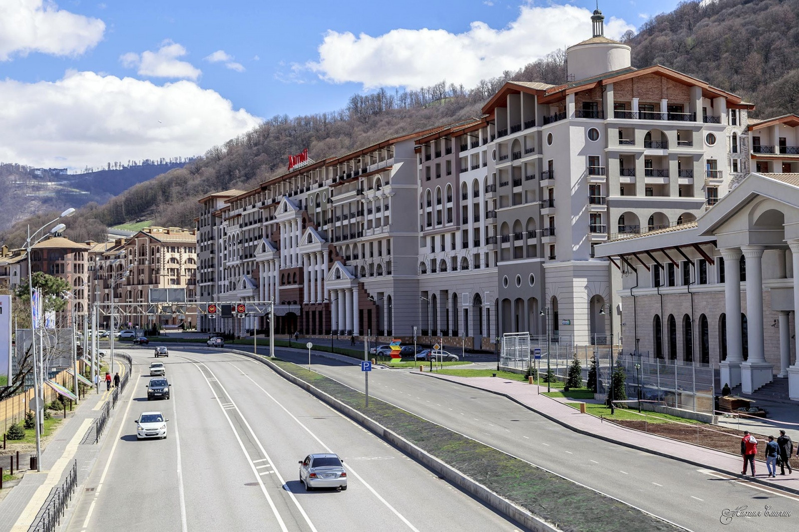 Нижний Горки Город. Красная поляна – фотографии России