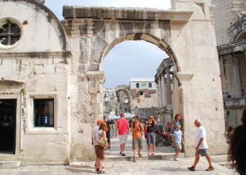 Туристы в Сплит, Хорватия. Фото 14 – фотографии Хорватии