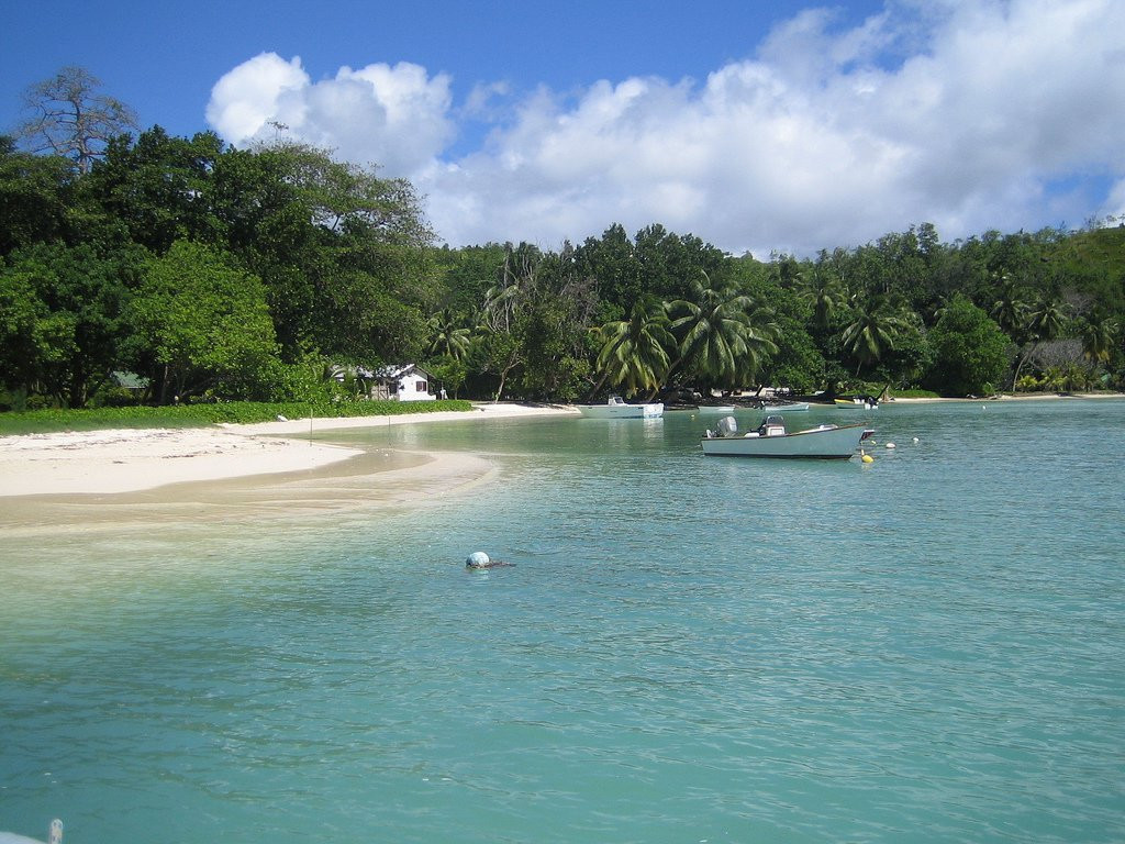 Катание на лодки по острову Серф, Сейшелы – фотографии Сейшельских островов