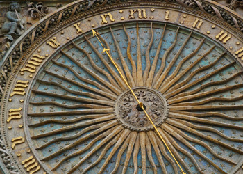 Солнечные часы в Шартрском соборе – фотографии Франции
