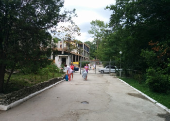 Пансионат Южный, вид на строящееся здание – фотографии России