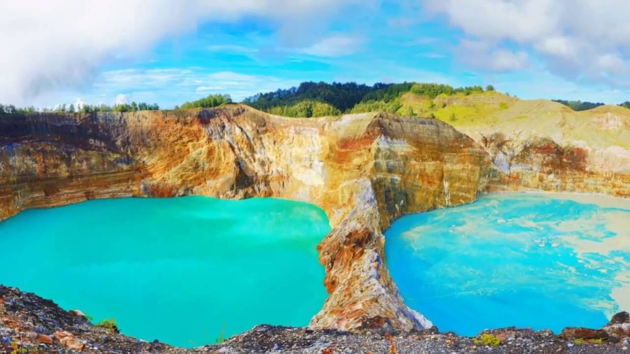 Парк горы Келимуту (Kelimutu) является самым маленьким из шести национальных парков Индонезии – фотографии Индонезии