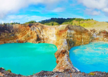 Парк горы Келимуту (Kelimutu) является самым маленьким из шести национальных парков Индонезии – фотографии Индонезии