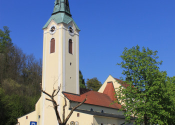 Церковь Святого Стефана (Pfarrkirche St. Stephan) в Амштеттене – фотографии Австрии