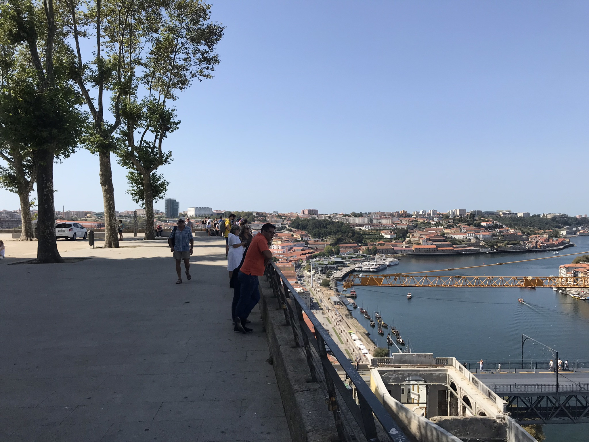 Вид со смотровой площадки монастыря Mosteiro da Serra do Pilar, Порту – фотографии Португалии