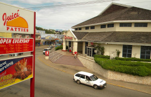 Дома в Мандевиле, Ямайка – фотографии Ямайки