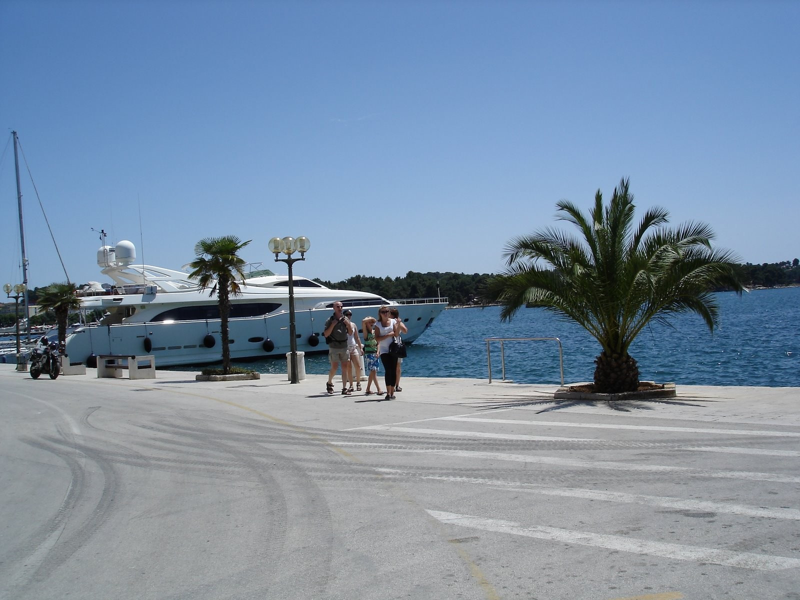 Набережная в Пореч, Хорватия – фотографии Хорватии