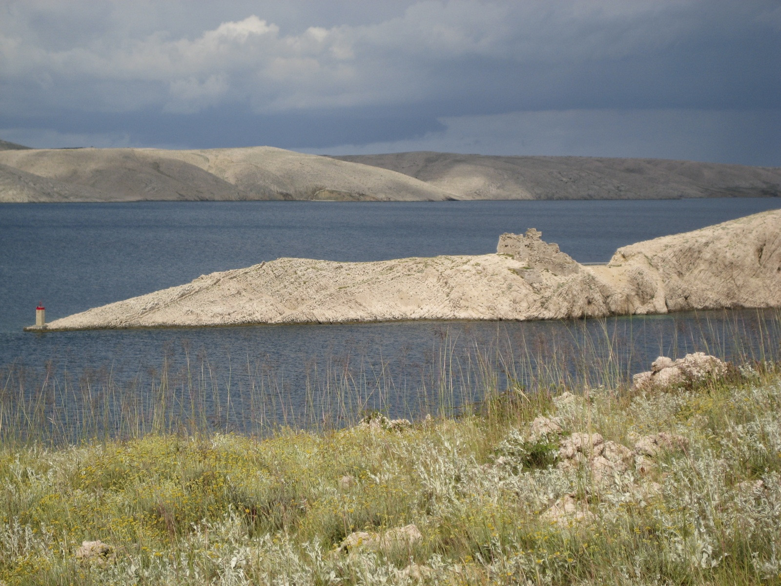 Берега на острове Паг, Хорватия. Фото 25 – фотографии Хорватии