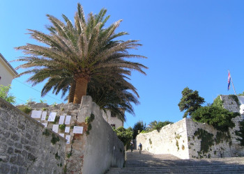 Улица в Раб, Хорватия. Фото 11 – фотографии Хорватии