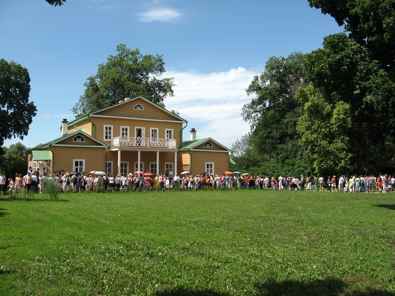 Барский дом в Тарханах – фотографии России