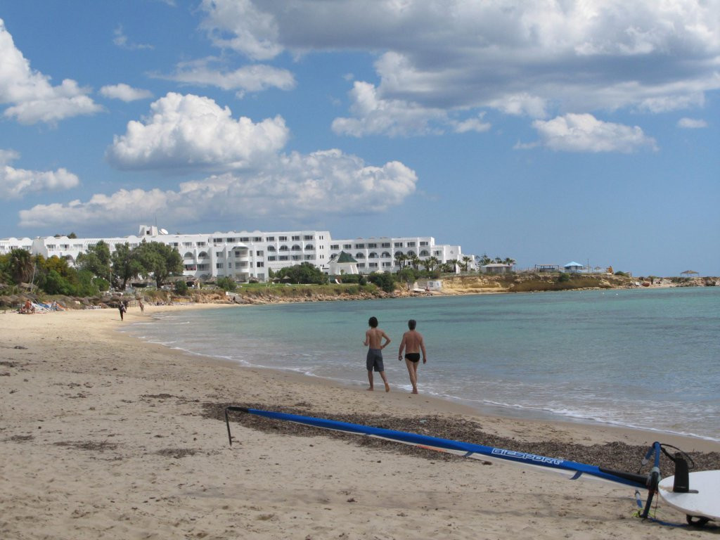 Пляж в Северном Тунисе. Фото 26 – фотографии Туниса