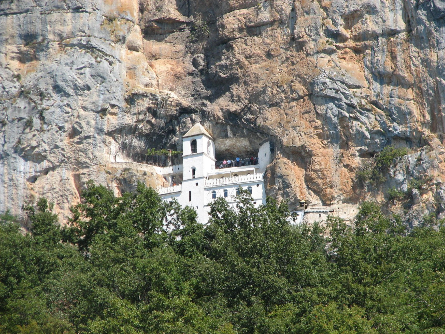 Скала в Даниловграде, Черногория. Фото 5 – фотографии Черногории