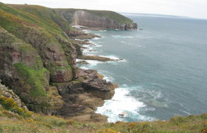 Скалы в Фреэль мысе, Франция – фотографии Франции