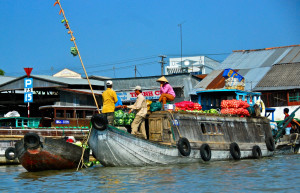 Речная торговля в Кантхо – фотографии Вьетнама