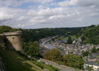 Панорамный вид в Динане, Франция. Фото 2 – фотографии Франции