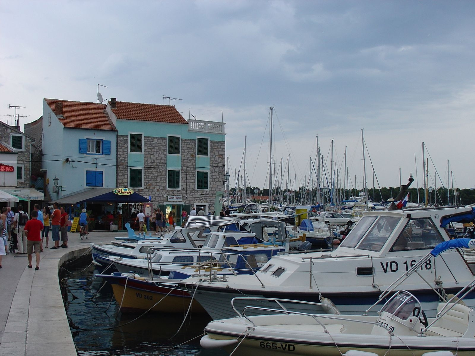 Яхты и катера в Водице, Хорватия – фотографии Хорватии