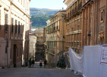 Л’Aквила (L'Aquila), регион Абруццо в центральной Италии. Фото 1 – фотографии Италии