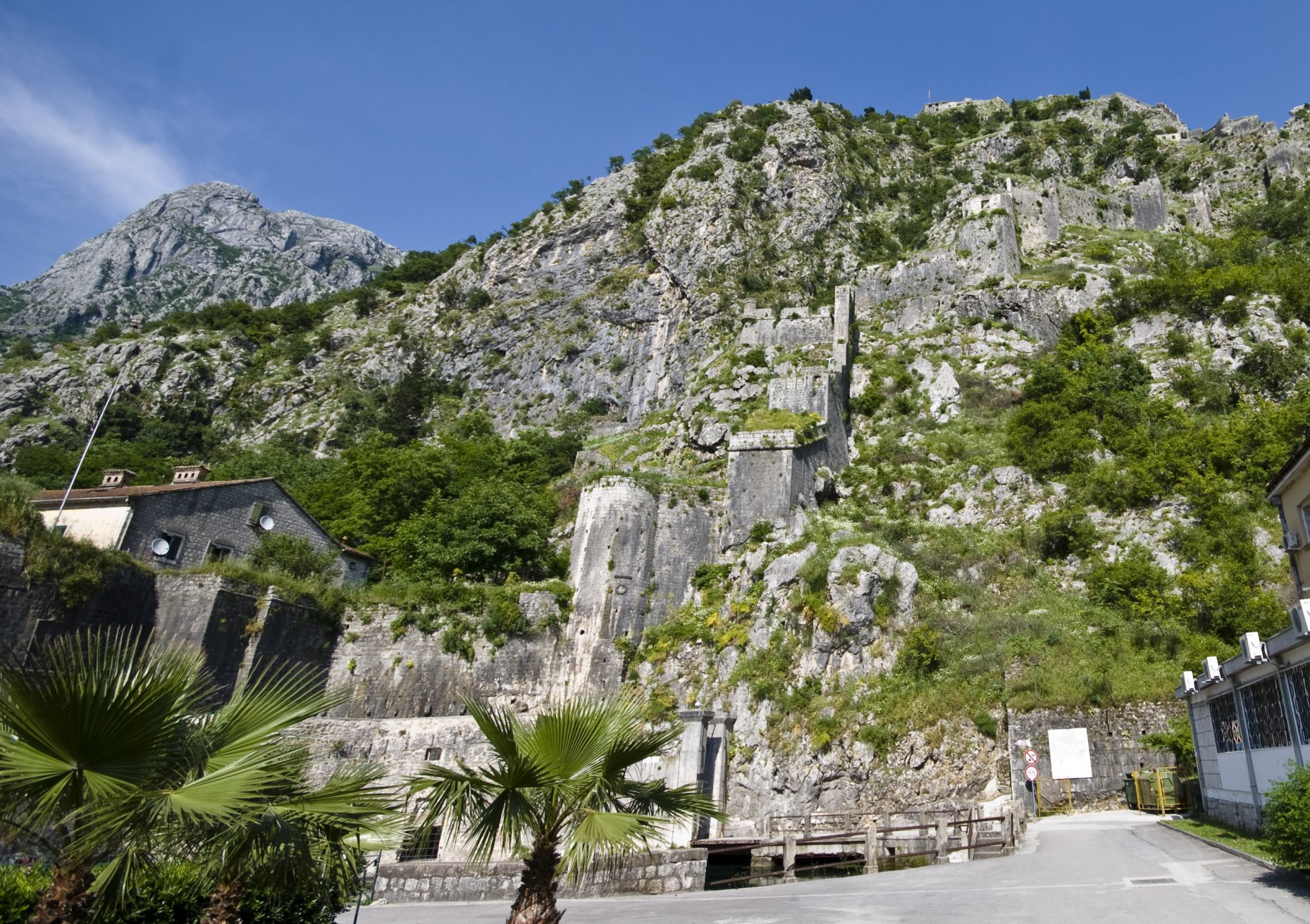 Горы в Которе, Черногория. Фото 7 – фотографии Черногории