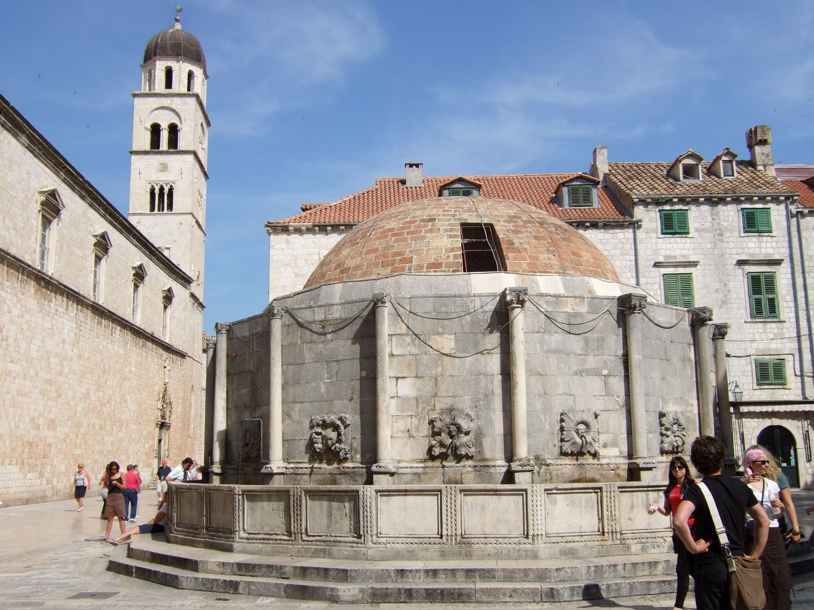 Большой фонтан Онофрио в Дубровике, Хорватия – фотографии Хорватии