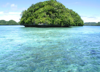 Один из сотен островков в Палау – фотографии Палау