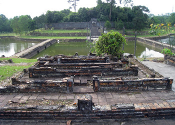 Гробница Тхиеу Чи в окрестностях Хюэ – фотографии Вьетнама