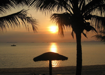 Закат вТалинг-Нгам-Бич, Тайланд – фотографии Таиланда