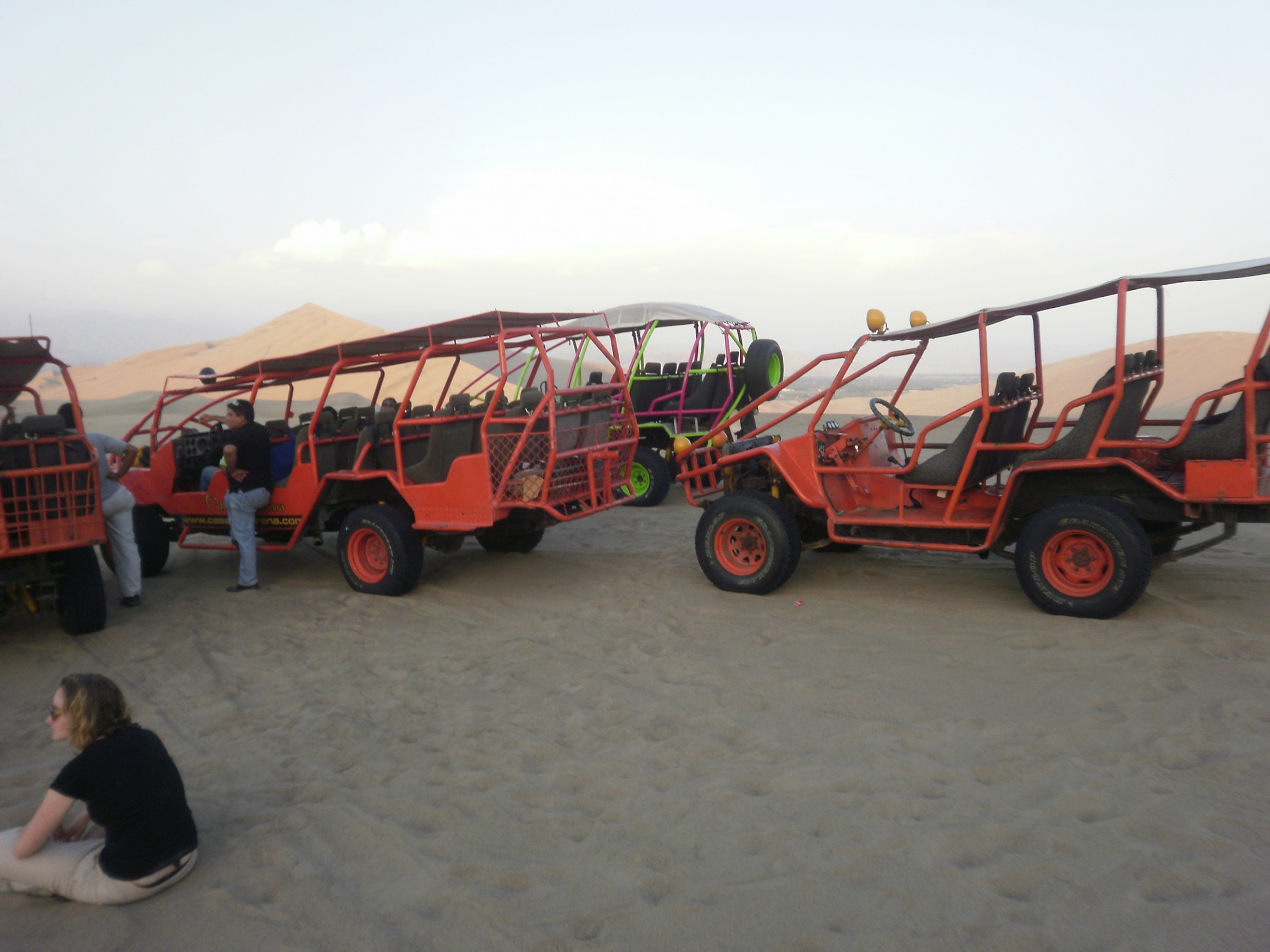 Багги в Хуакачине (Huacachina) – фотографии Перу