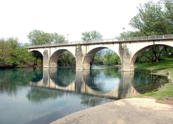 Мост в Даниловграде, Черногория – фотографии Черногории