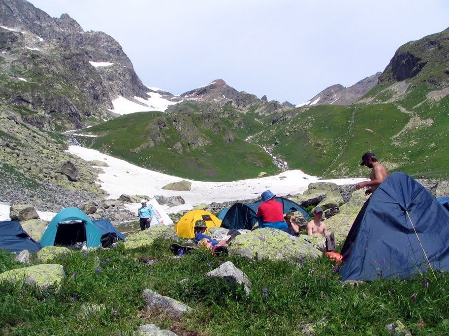 Туристы в Домбае, Россия. Фото 1 – фотографии России