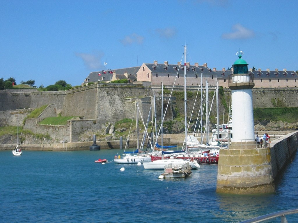 Маяк в Ле-Пале, Франция – фотографии Франции