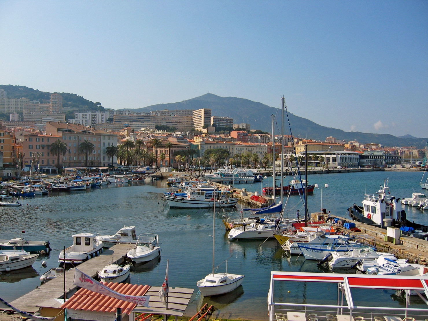 Яхты и катера в Аяччо, Франция. Фото 6 – фотографии Франции