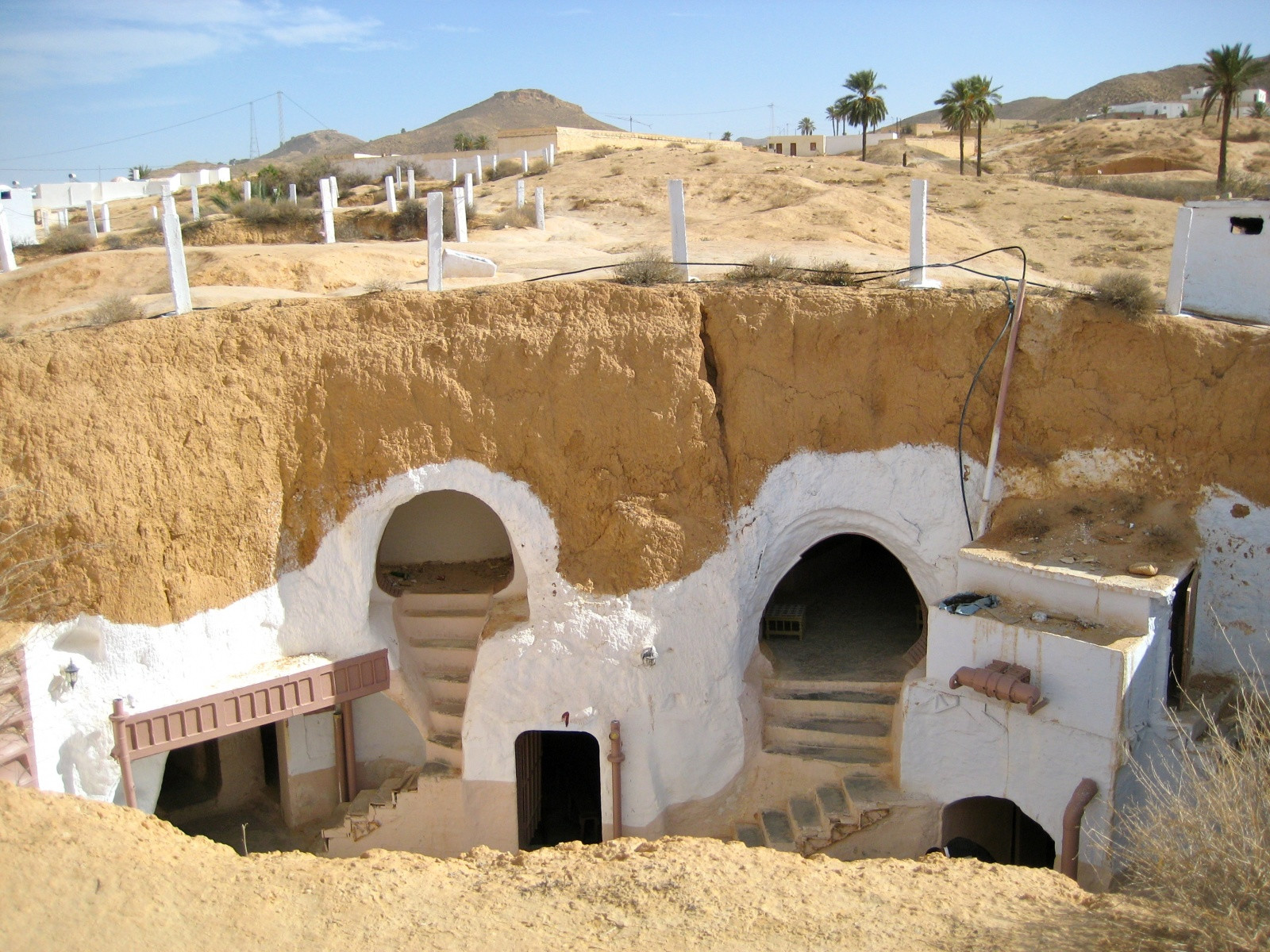 Матмата — небольшой бербероязычный в Тунисе – фотографии Туниса