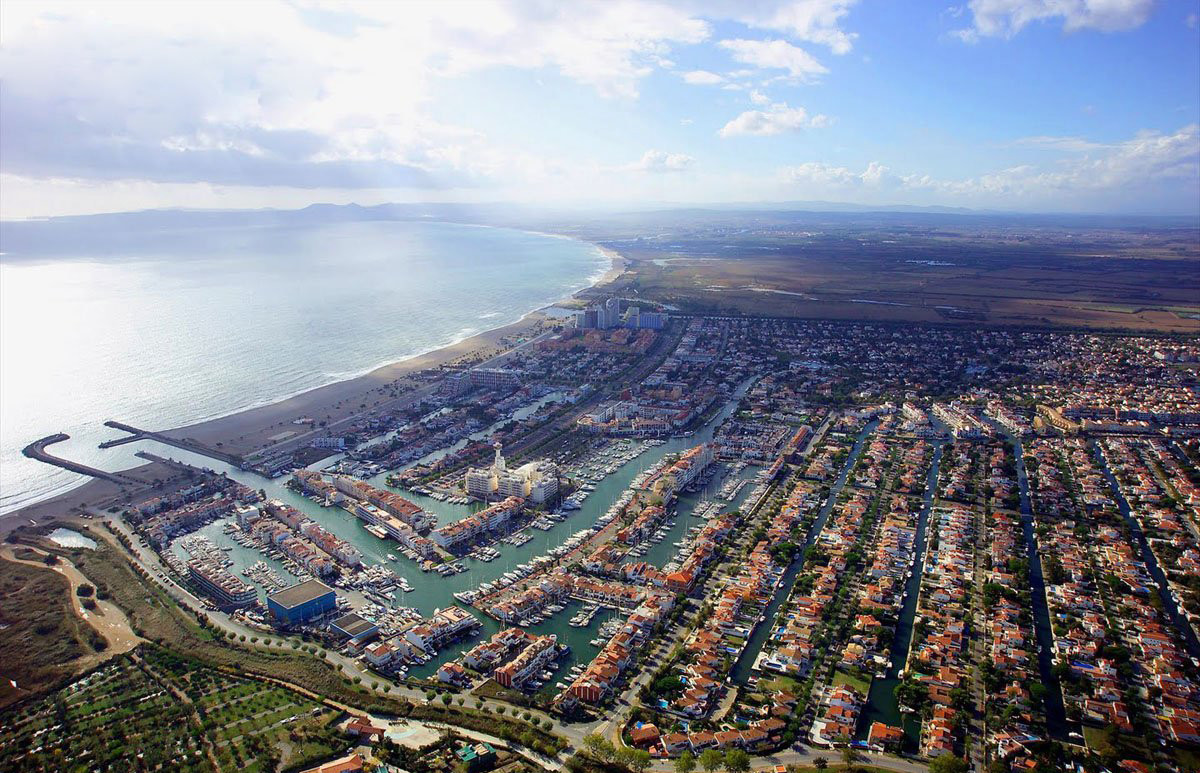 Вид на Эмпуриабраву – фотографии Испании