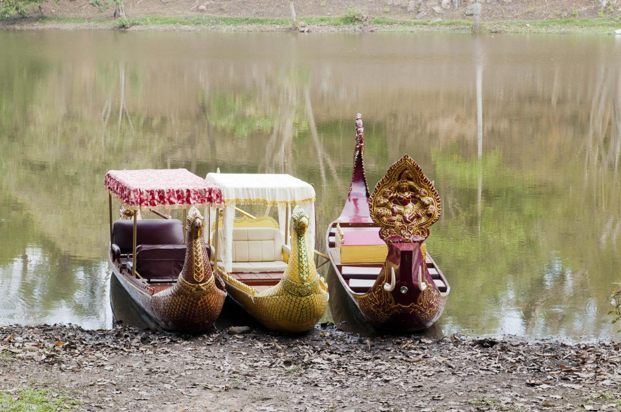 Лодки в Ангкор, Камбоджа – фотографии Камбоджи