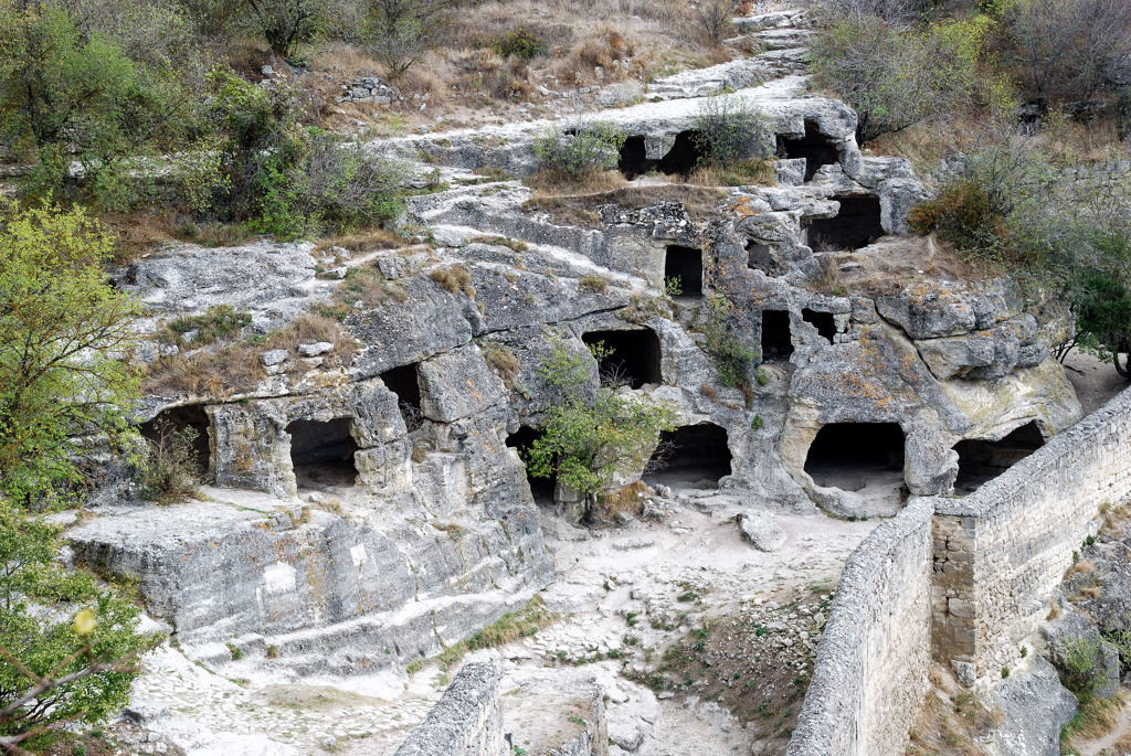 Крепость Чуфут-Кале, Бахчисарай, в Крыму – фотографии России