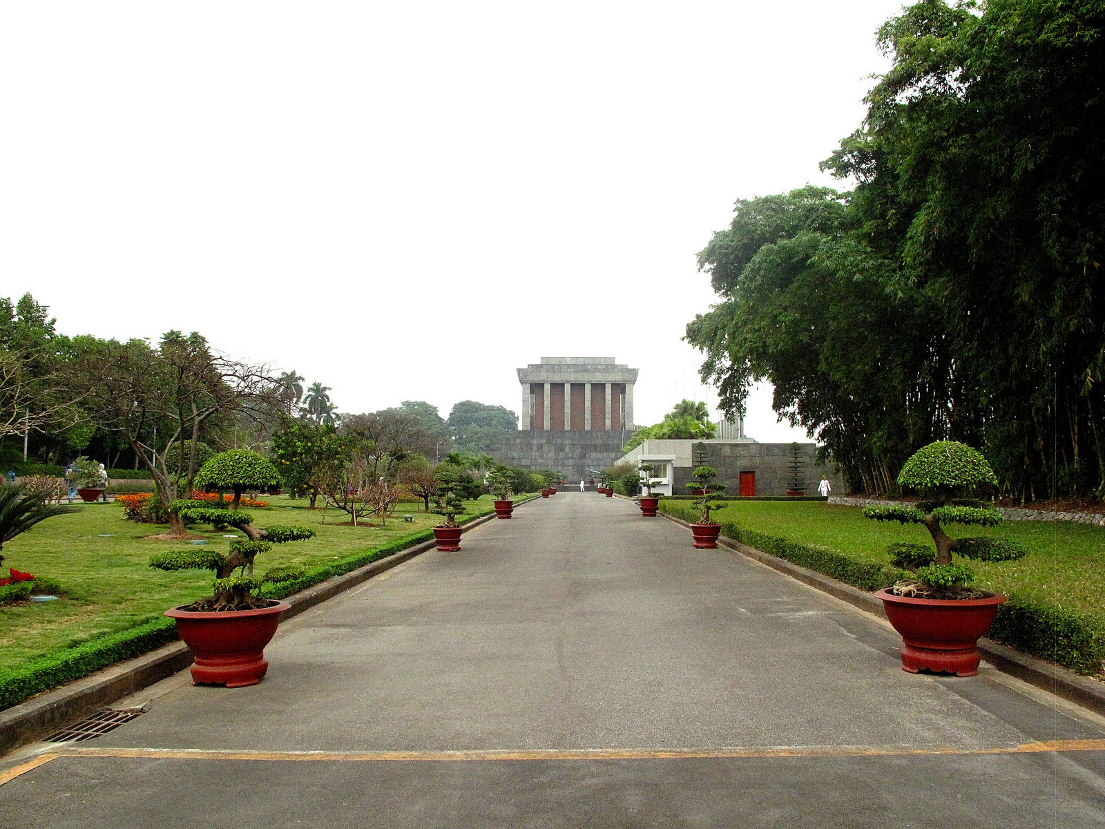 Мавзолей Хо Ши Мина в Ханое – фотографии Вьетнама