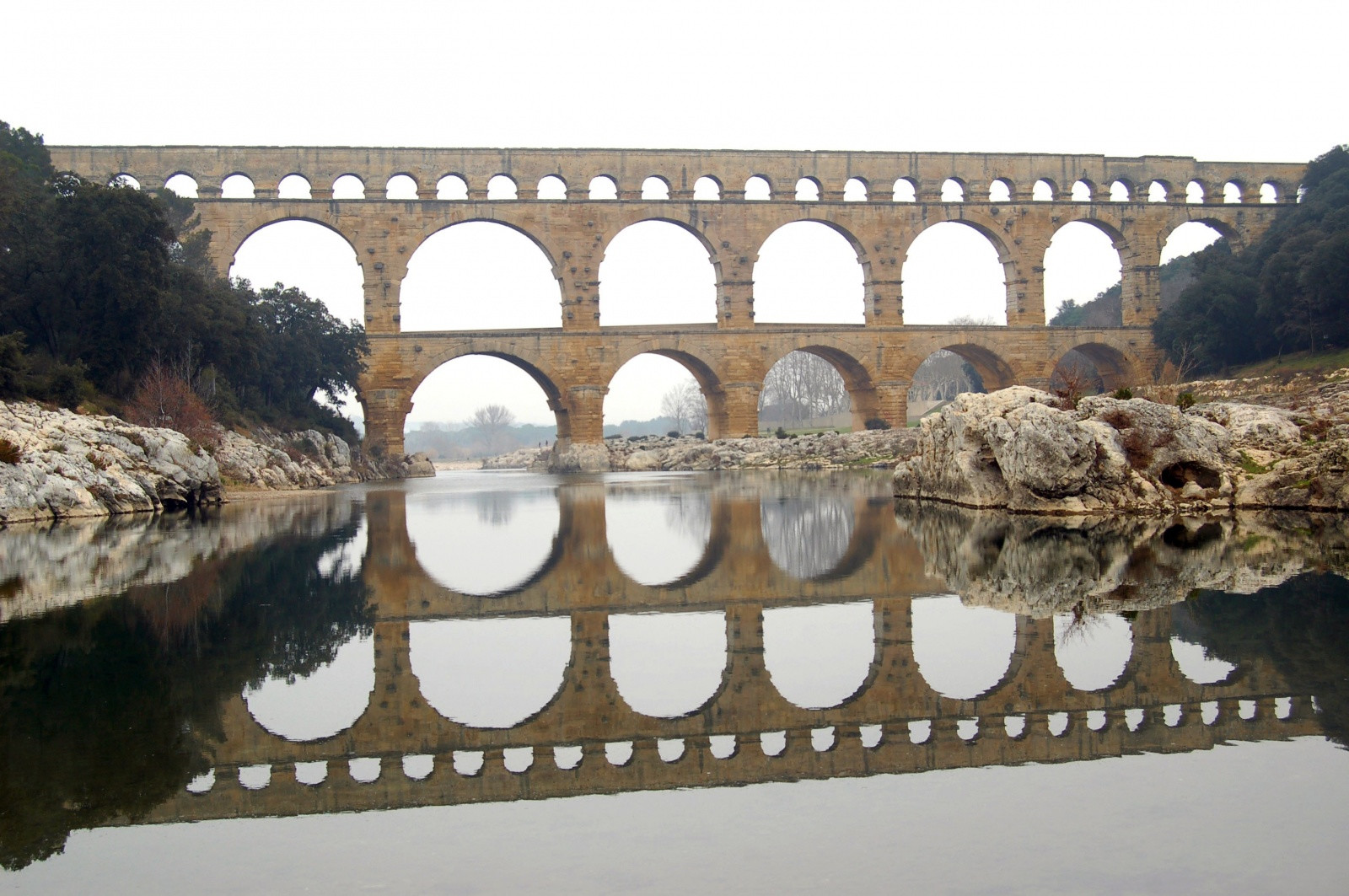 Акведук Пон-дю-Гар, Франция – фотографии Франции