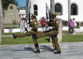 Люди в Сантьяго-де- Куба, Куба – фотографии Кубы