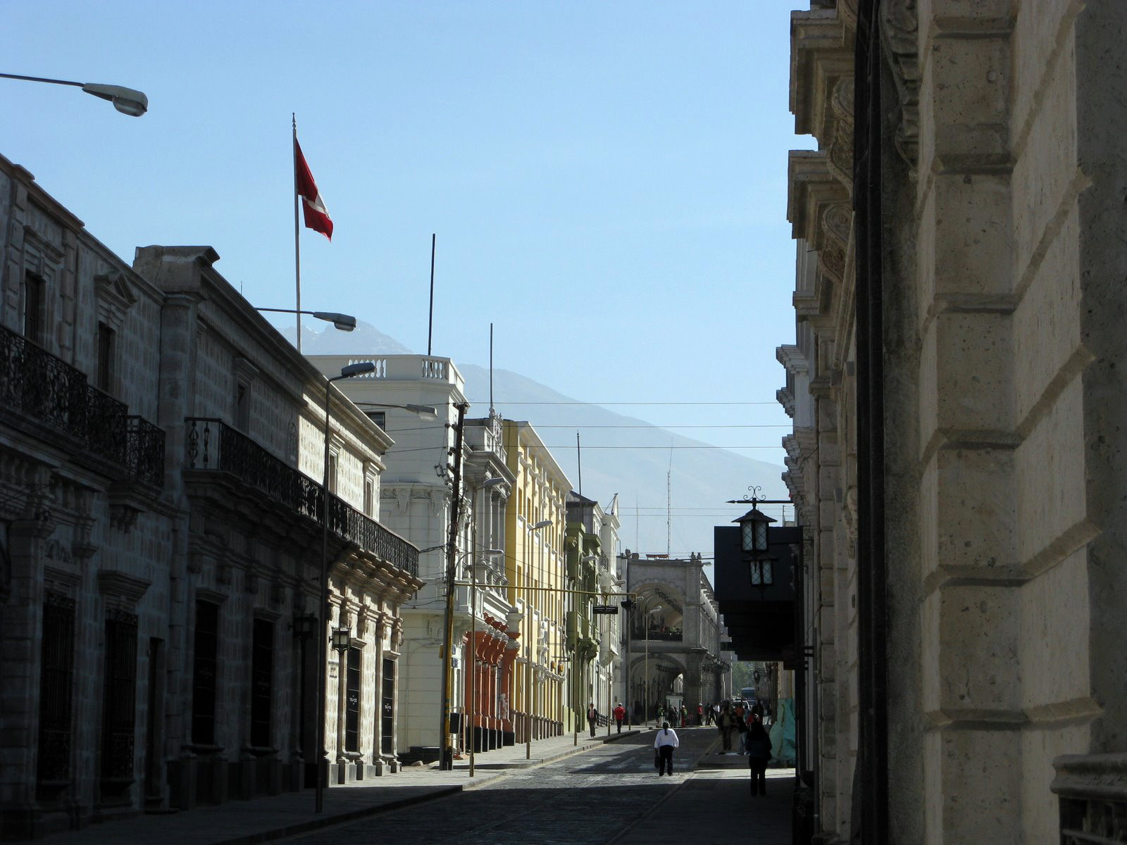 Улица города Арекипа (Arequipa) в Перу – фотографии Перу
