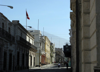 Улица города Арекипа (Arequipa) в Перу – фотографии Перу
