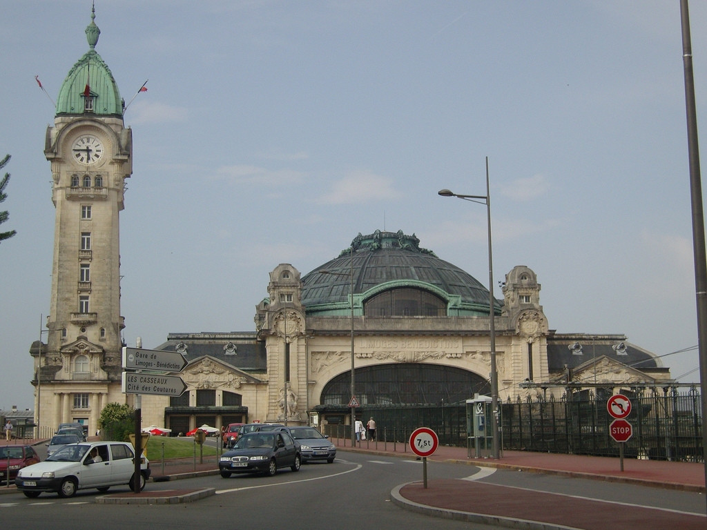 Башня с часами в Лиможе, Франция. Фото 1 – фотографии Франции