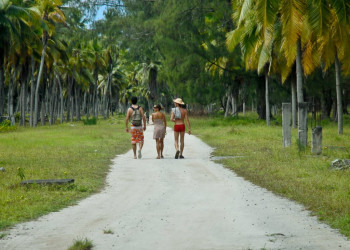 Туристы на острове Десрочес. Сейшельские острова – фотографии Сейшельских островов
