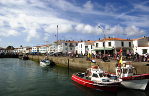 Набережная в Иль-Дье, Франция. Фото 1 – фотографии Франции