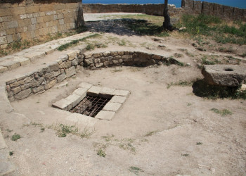 Подземная тюрьма, крепость Нарын-Кала в Дербенте. Фото 23 – фотографии России