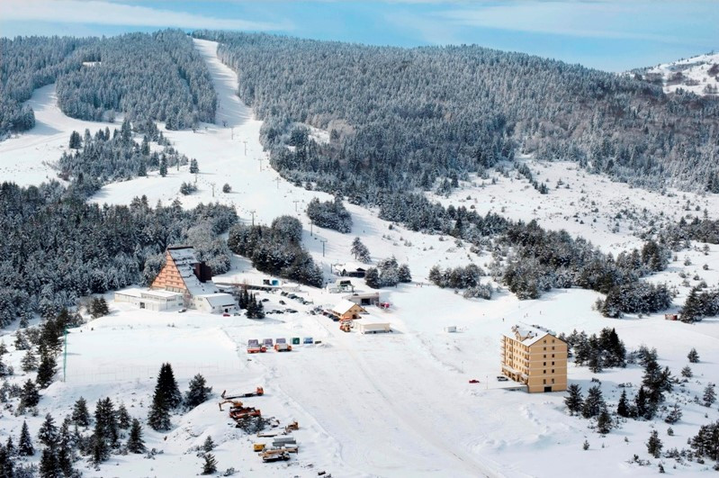 Вид на отель Adria Ski, курорт Купрес, Босния – фотографии Боснии и Герцеговины