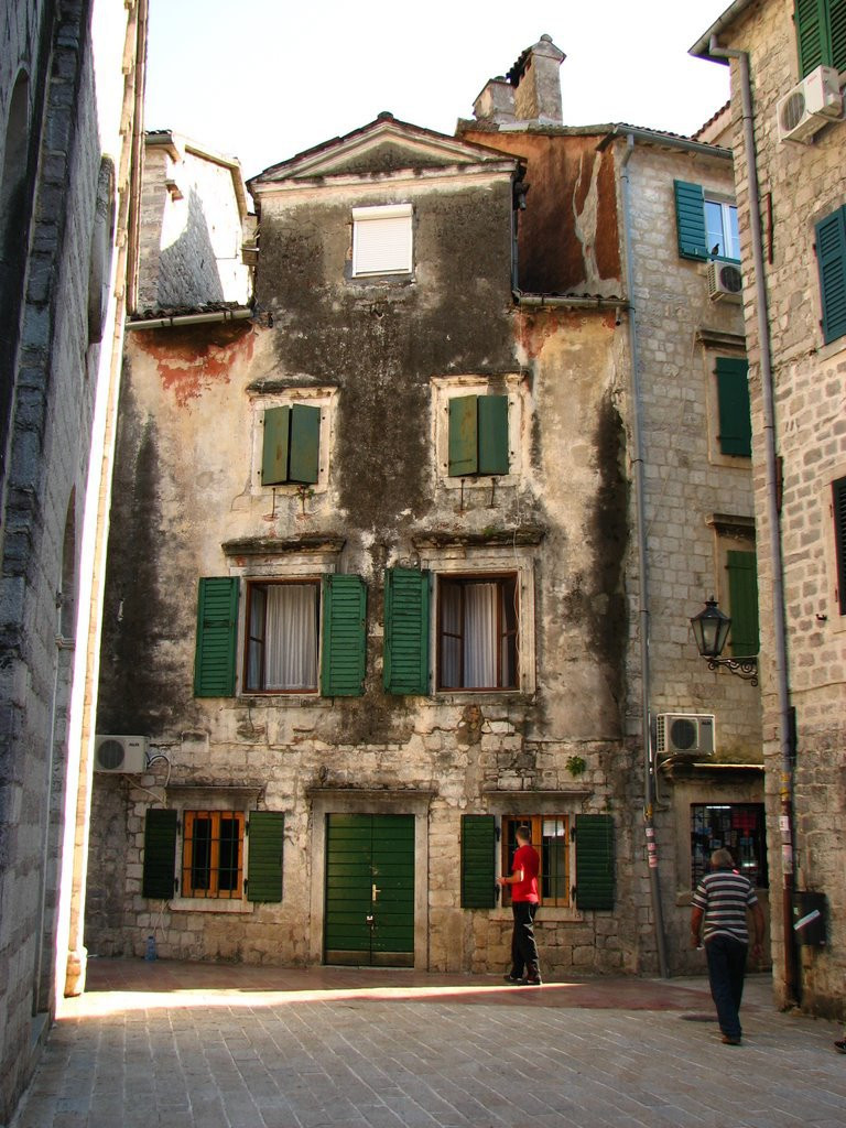 Дома в Котор, Черногория – фотографии Черногории