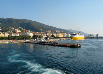 Причал в Бастии, Франция – фотографии Франции