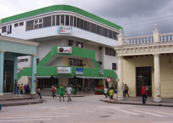 Улица в Ольгин провинция, Куба – фотографии Кубы