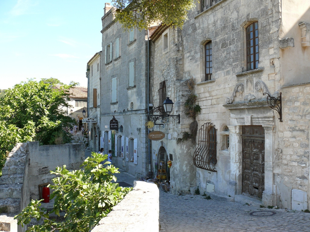 Дома в Ле-Бо-де-Прованс, Франция. Фото 3 – фотографии Франции